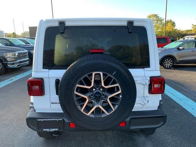 2025 Jeep Wrangler 4-Door Sahara 4x4