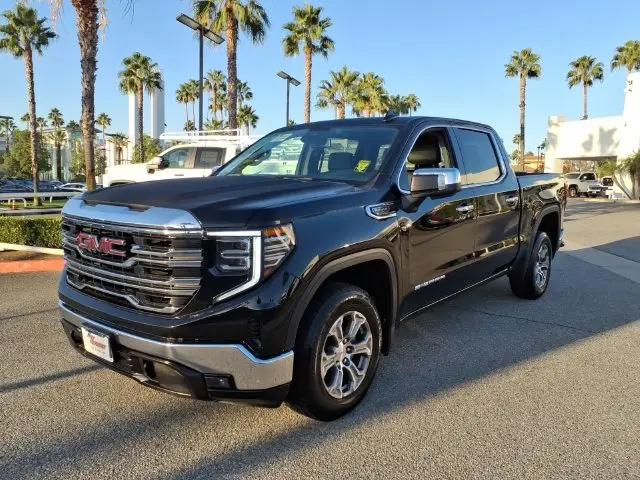2025 GMC Sierra 1500 2WD Crew Cab Short Box SLT