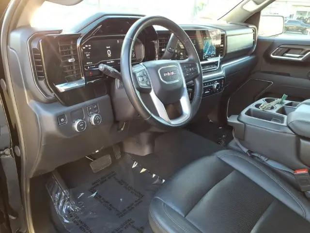 2025 GMC Sierra 1500 2WD Crew Cab Short Box SLT