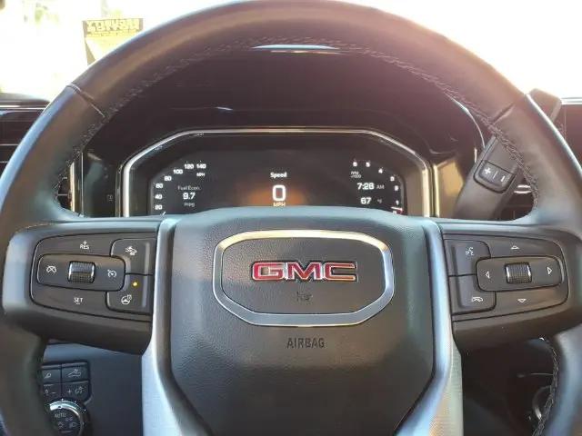 2025 GMC Sierra 1500 2WD Crew Cab Short Box SLT