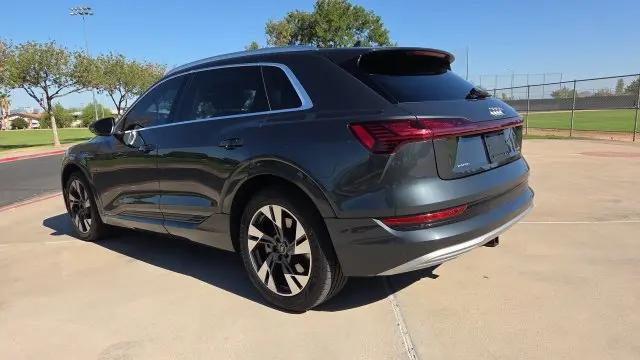 2021 Audi e-tron Prestige quattro