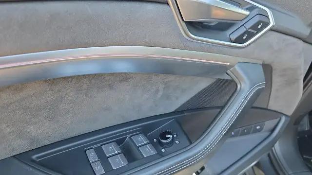 2021 Audi e-tron Prestige quattro