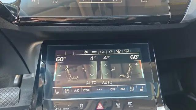 2021 Audi e-tron Prestige quattro
