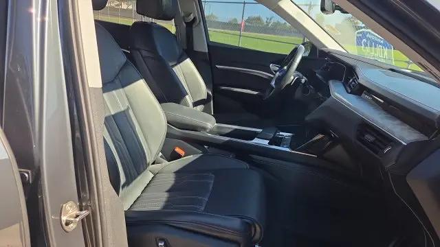 2021 Audi e-tron Prestige quattro