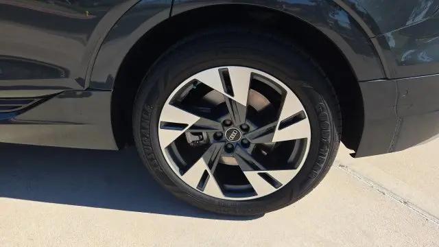 2021 Audi e-tron Prestige quattro