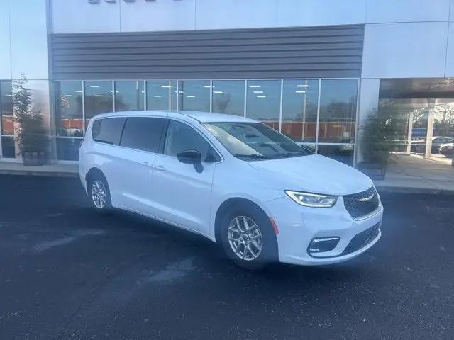 2024 Chrysler Pacifica Touring L for sale in Greenwood, IN