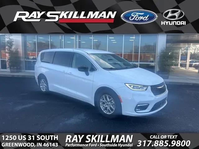 2024 Chrysler Pacifica Touring L for sale in Greenwood, IN