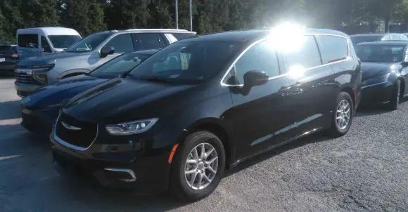 2025 Chrysler Pacifica Select for sale in Hinesville, GA