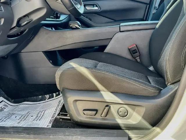 2025 Nissan Rogue SV FWD