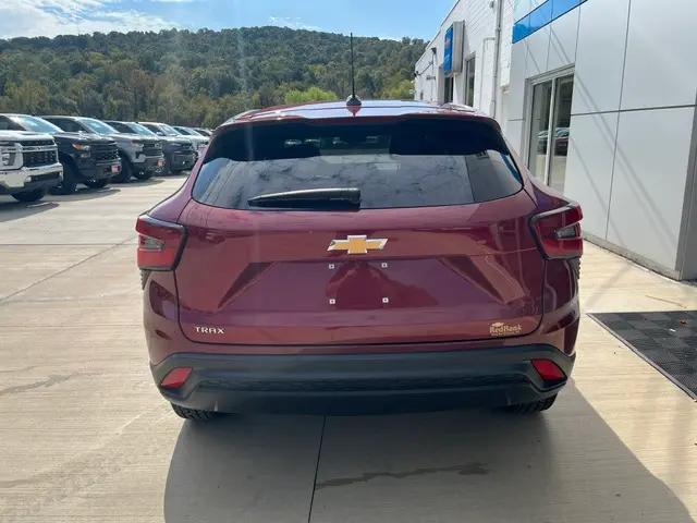 2025 Chevrolet Trax FWD LS