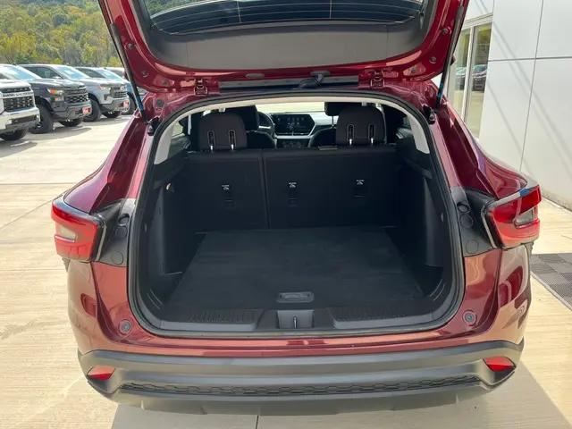2025 Chevrolet Trax FWD LS