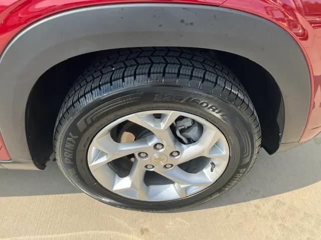 2025 Chevrolet Trax FWD LS