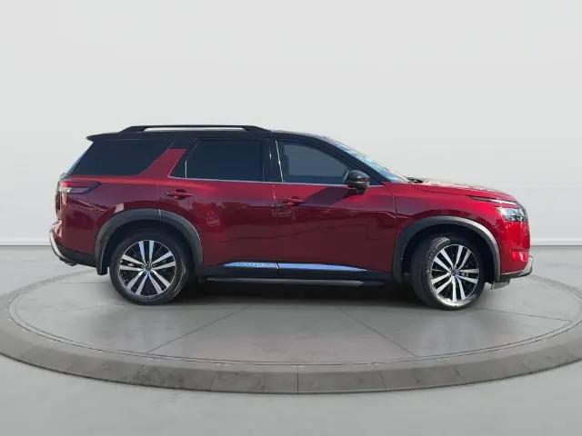 2024 Nissan Pathfinder Platinum FWD