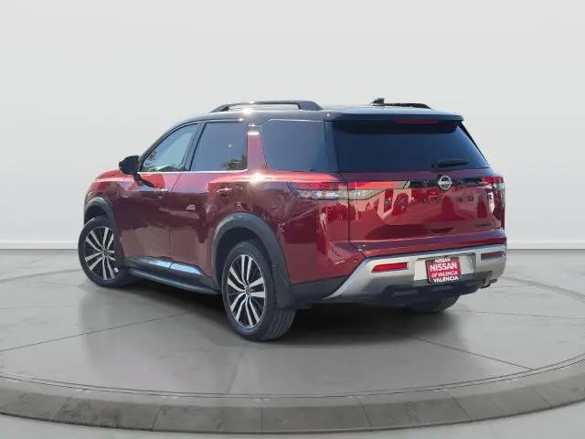 2024 Nissan Pathfinder Platinum FWD
