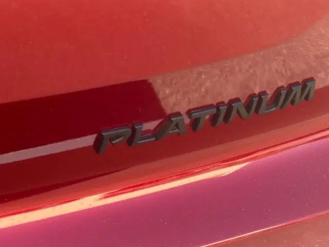 2024 Nissan Pathfinder Platinum FWD