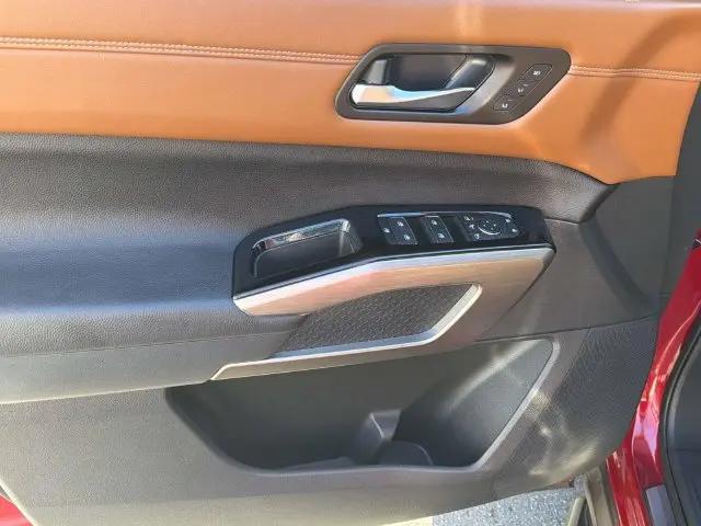 2024 Nissan Pathfinder Platinum FWD