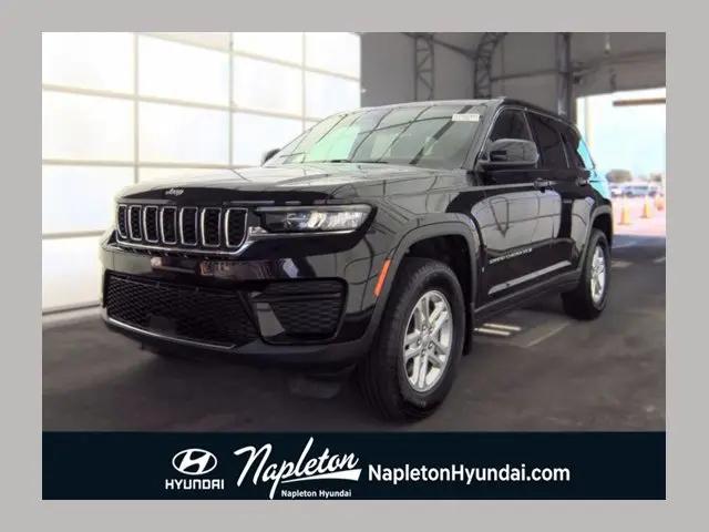 2025 Jeep Grand Cherokee Laredo 4x4 for sale in Hazelwood, MO