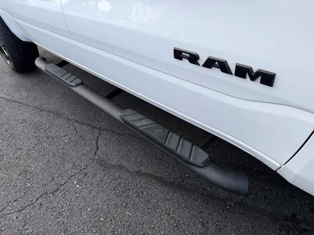 2024 Ram 1500 Big Horn Crew Cab 4x4 57 Box