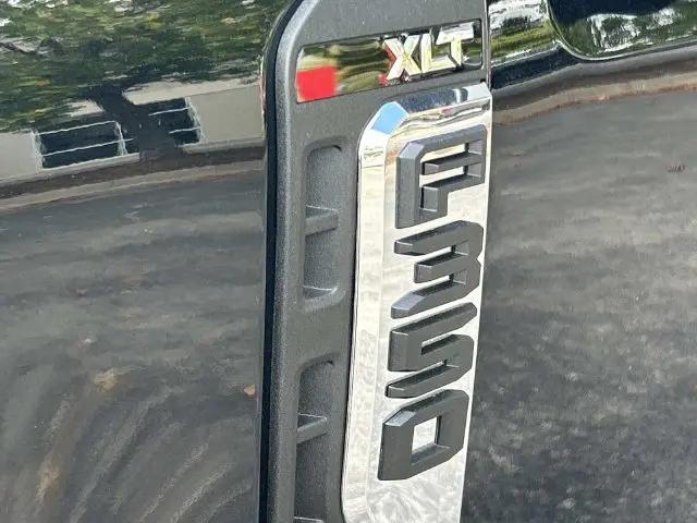 2027 Ford F-350 XLT