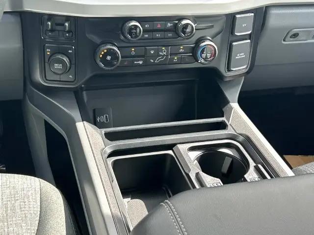 2027 Ford F-350 XLT