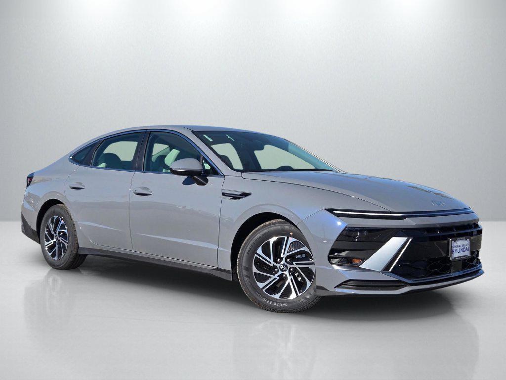 2027 Hyundai Sonata Hybrid Blue