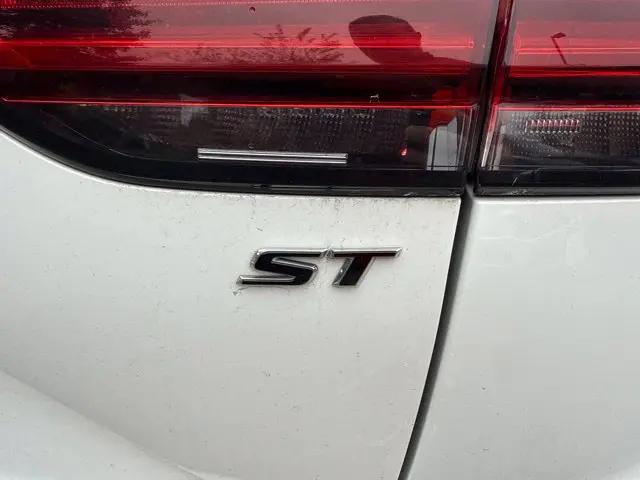 2022 Buick Envision FWD Essence