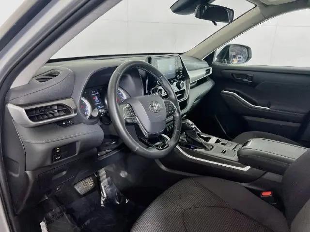 2021 Toyota Highlander LE