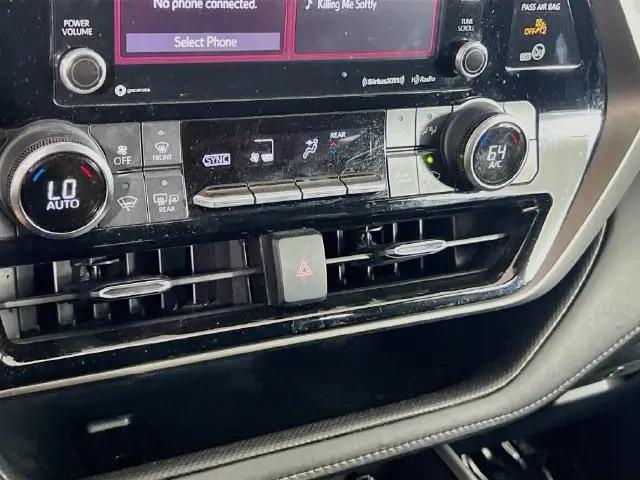 2021 Toyota Highlander LE