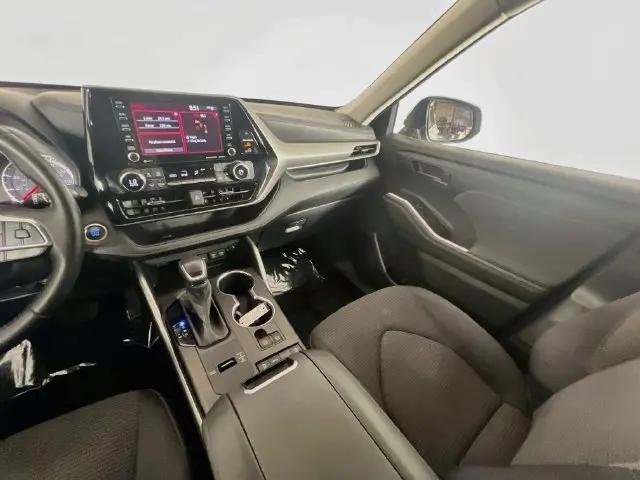 2021 Toyota Highlander LE