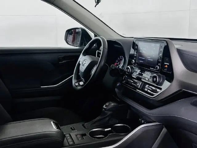 2021 Toyota Highlander LE