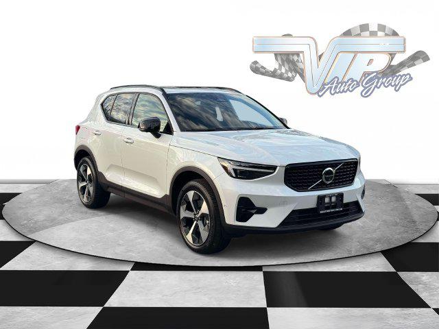 2026 Volvo XC40 Plus, B5 AWD Gas mild hybrid, Dark for sale in Huntington, NY