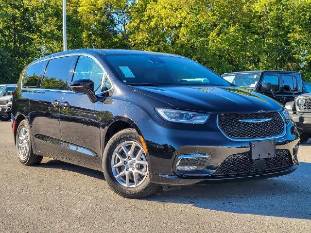 2025 Chrysler Pacifica Select for sale in Forest Park, IL