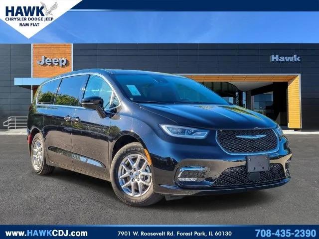 2025 Chrysler Pacifica Select for sale in Forest Park, IL