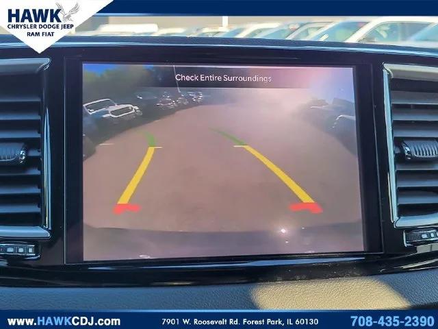 2025 Chrysler Pacifica Select