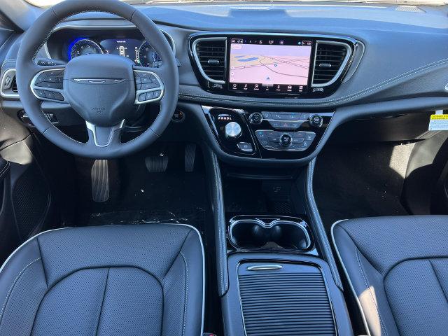 2027 Chrysler Pacifica Limited AWD