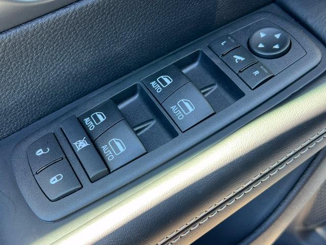 2027 Chrysler Pacifica Limited AWD