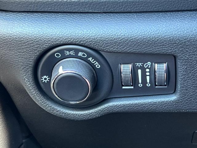 2027 Chrysler Pacifica Limited AWD