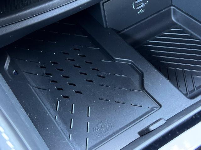 2027 Chrysler Pacifica Limited AWD