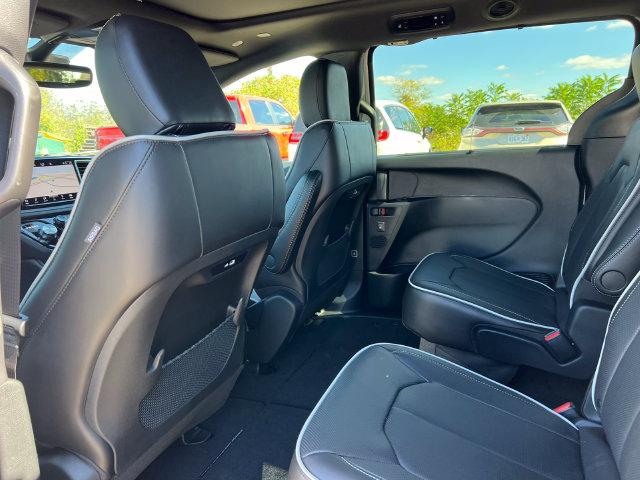 2027 Chrysler Pacifica Limited AWD