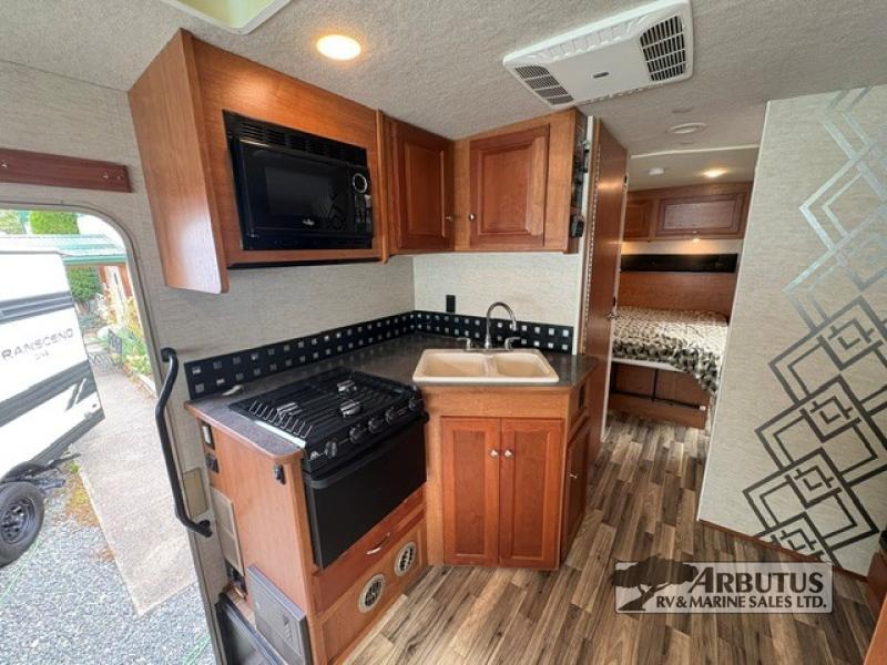 2017 Winnebago Vista CLASS A MOTORHOME