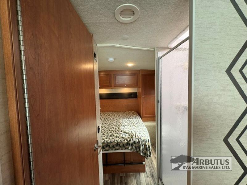 2017 Winnebago Vista CLASS A MOTORHOME
