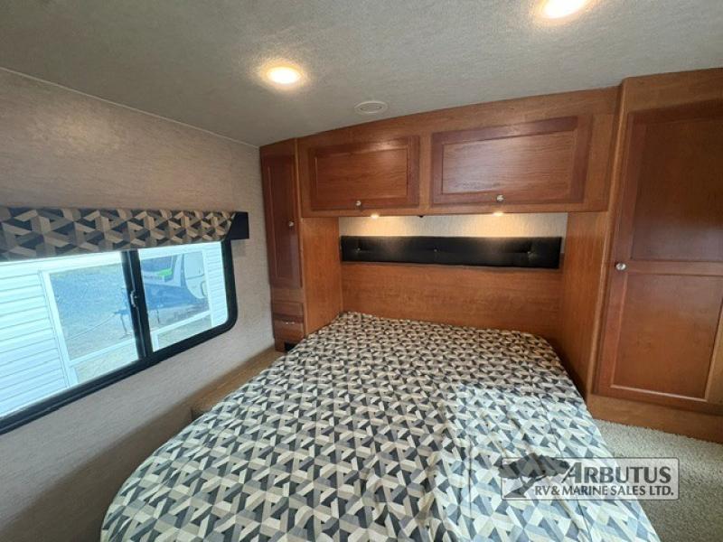 2017 Winnebago Vista CLASS A MOTORHOME