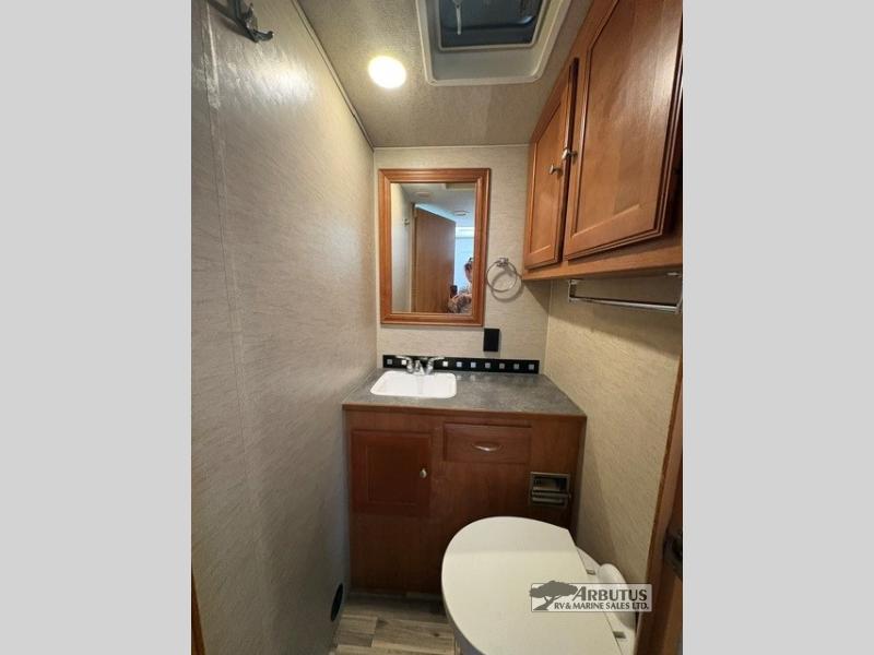 2017 Winnebago Vista CLASS A MOTORHOME