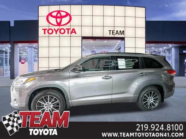 2017 Toyota Highlander SE for sale in Schererville, IN