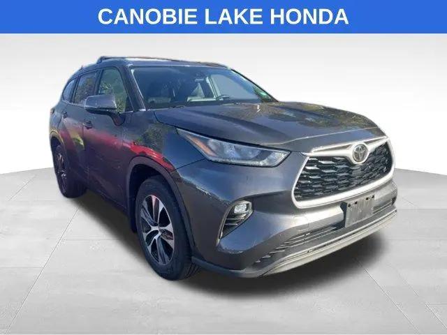 2020 Toyota Highlander XLE for sale in Salem, NH