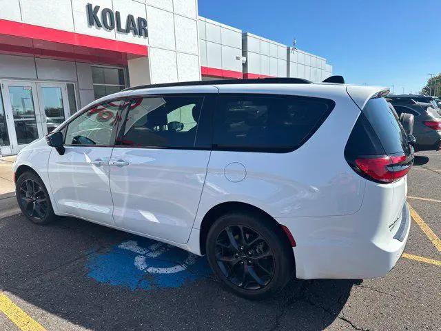 2023 Chrysler Pacifica Limited AWD for sale in Hermantown, MN
