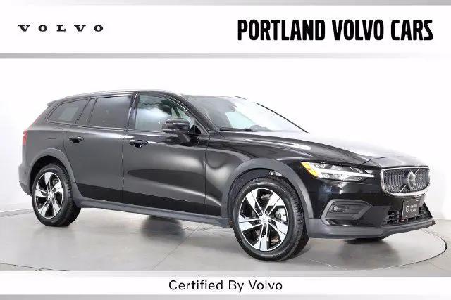 2025 Volvo V60 Cross Country Plus, B5 AWD Gas mild hybrid for sale in Scarborough, ME