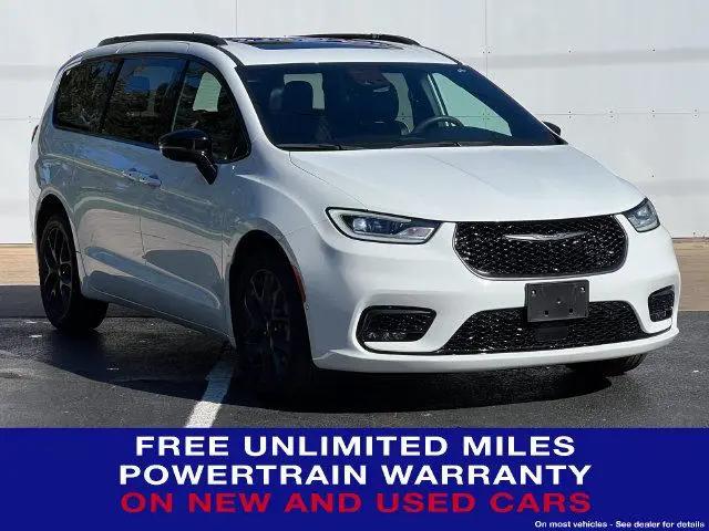 2023 Chrysler Pacifica Limited AWD for sale in Fremont, MI