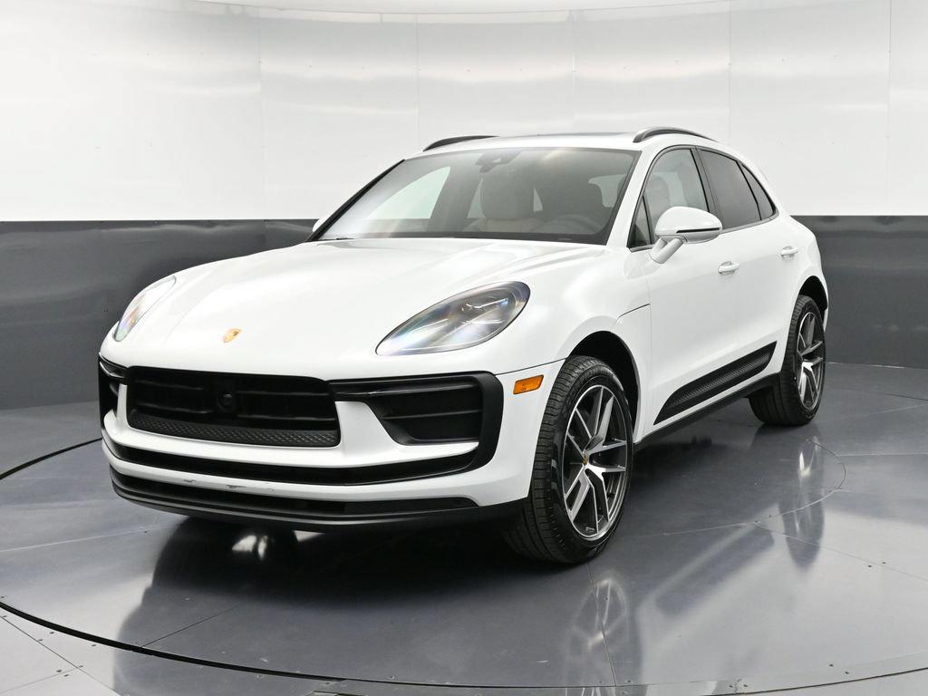 /2026 Porsche Macan
