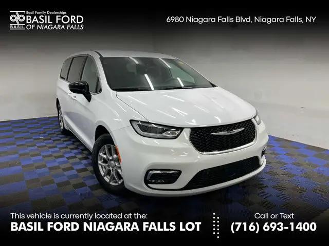2026 Chrysler Pacifica Select for sale in Niagara Falls, NY